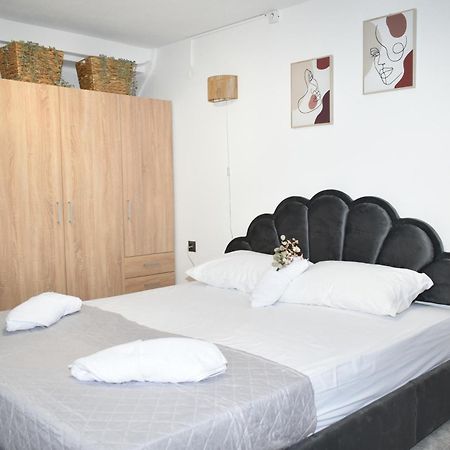 Ni & Νa Apartment Alexandroupoli Bagian luar foto